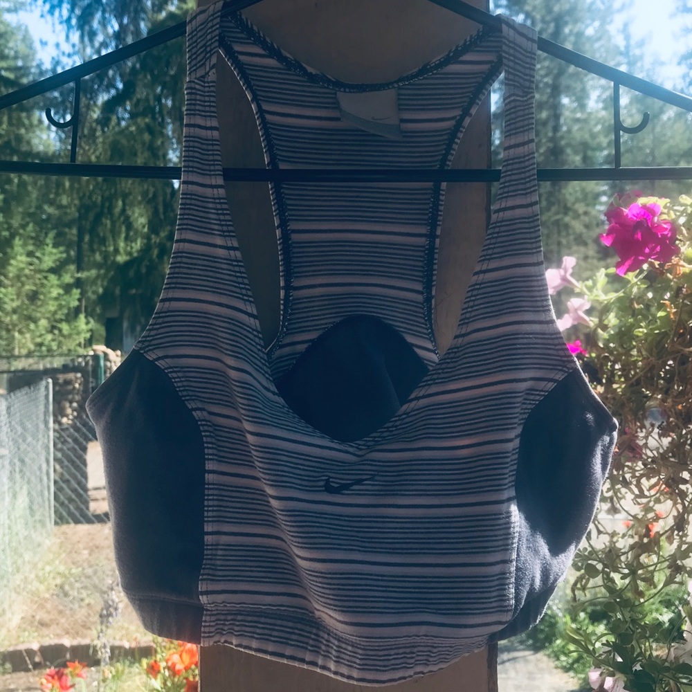 Nike gray sport bra sizeS